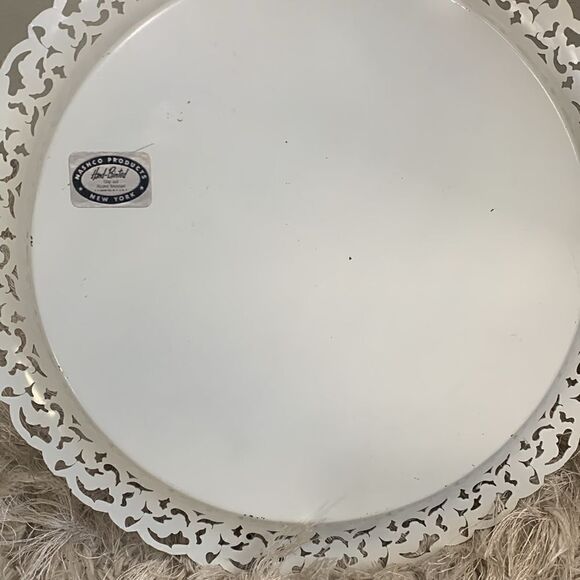 Vintage Nashco Mew York Round Hand-Painted Flower Metal Tray Pierced
Lace Edge - Picture 12 of 17